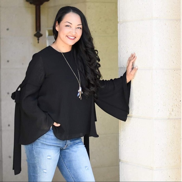 The House Of Gentry Tops - ONLY SM left!✨ Black Bell Sleeve Top